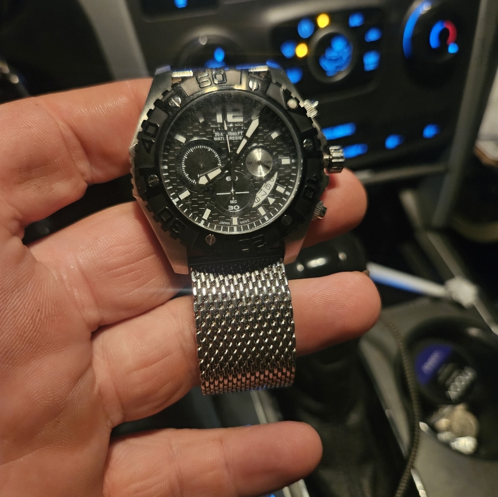 Dakota watch